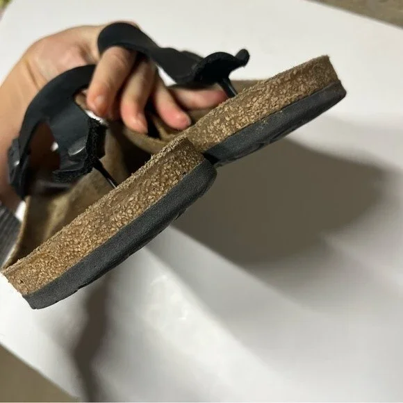 Birkenstock Gizeh Oiled Leather Sandals in Black 40 - Picture 9 of 16